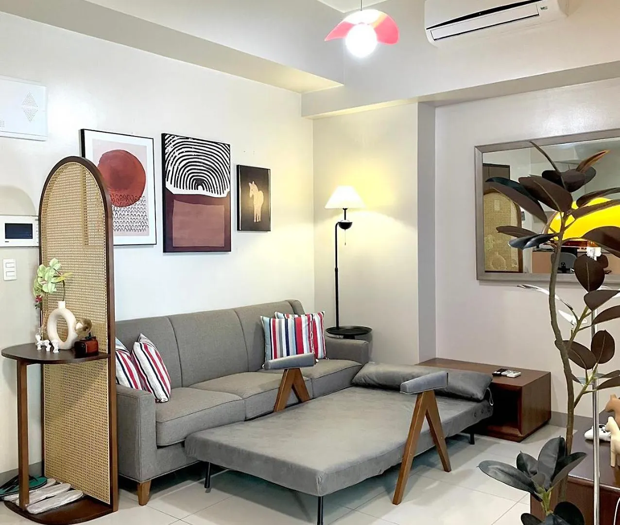 Spacious 2-Br Unit In One Uptown Residences Manila Apartamento