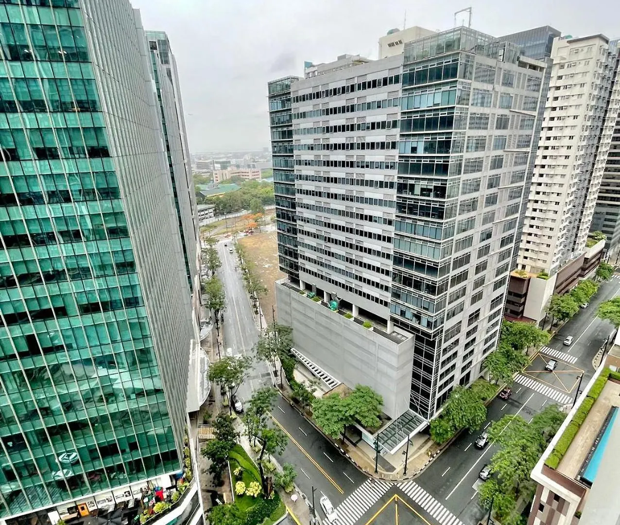 Spacious 2-Br Unit In One Uptown Residences Manila